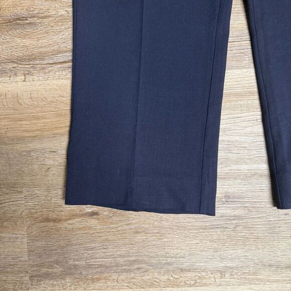 Sag Harbor Navy Cropped Pants - Picture 2 of 11